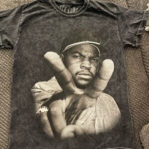Men’s size small ice cube tshirt